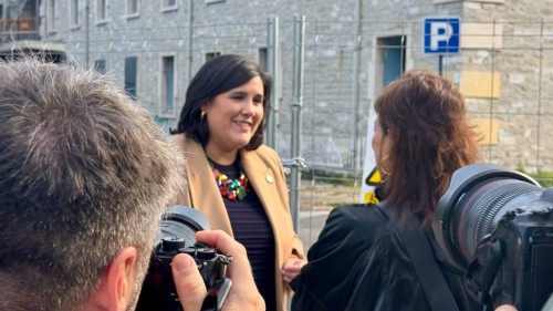 EAJk Aranako makrozentroaren aurkako jarrera berretsi du eta gaur iragarritako birdimentsionamendua aldebakarreko erabaki berria dela adierazi du